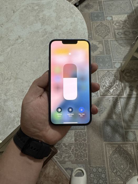iPhone 13 128Гб в идеале