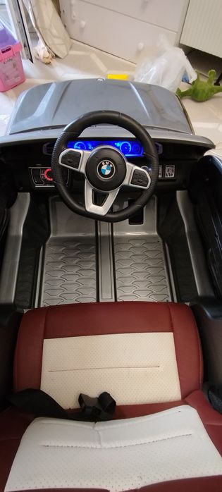 Продам машинку на пульте и самоходная