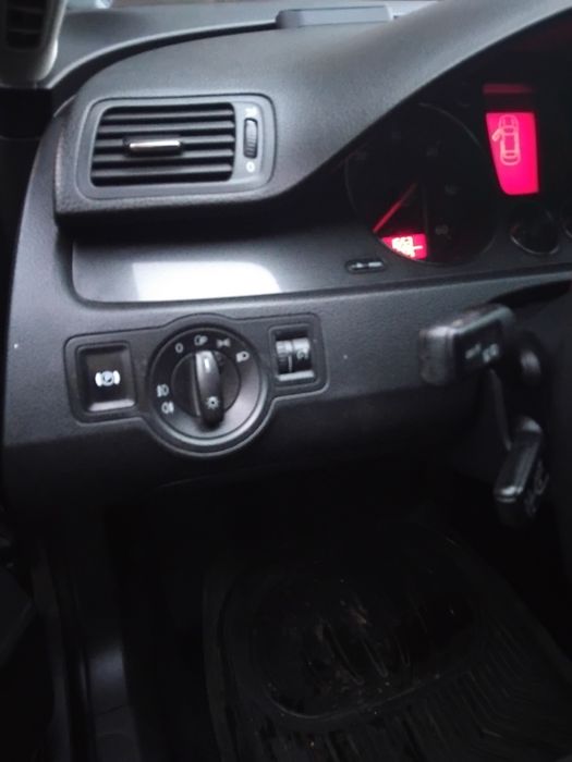 Vand Volkswagen pasat b6 preț negociabil.