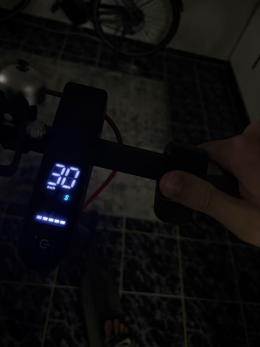 Trotineta electrica ( 31km/h)