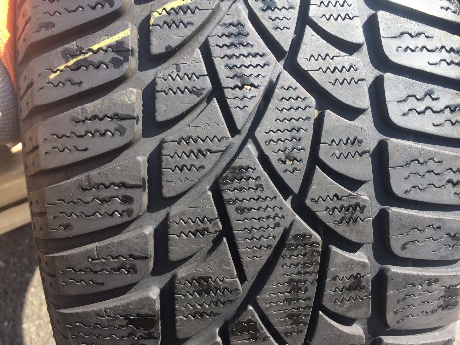 225/55/17 Дънлоп ДОТ 2012 г - 7,9 мм РЪН ФЛАТ !