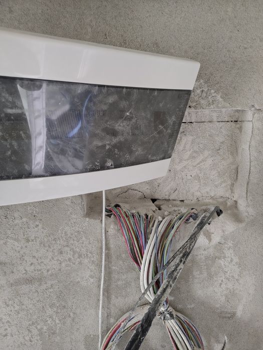 Electrician  rigips particular