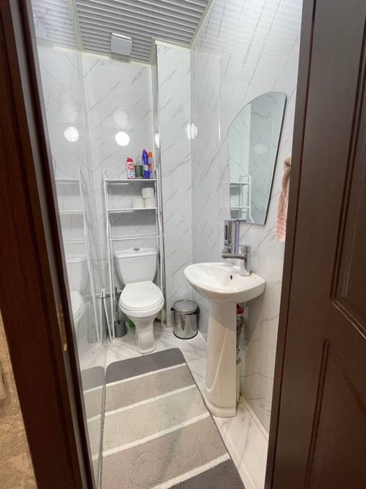 Shayhontoxur tumani G’uncha Nurafshon ko’chada dom sotiladi.