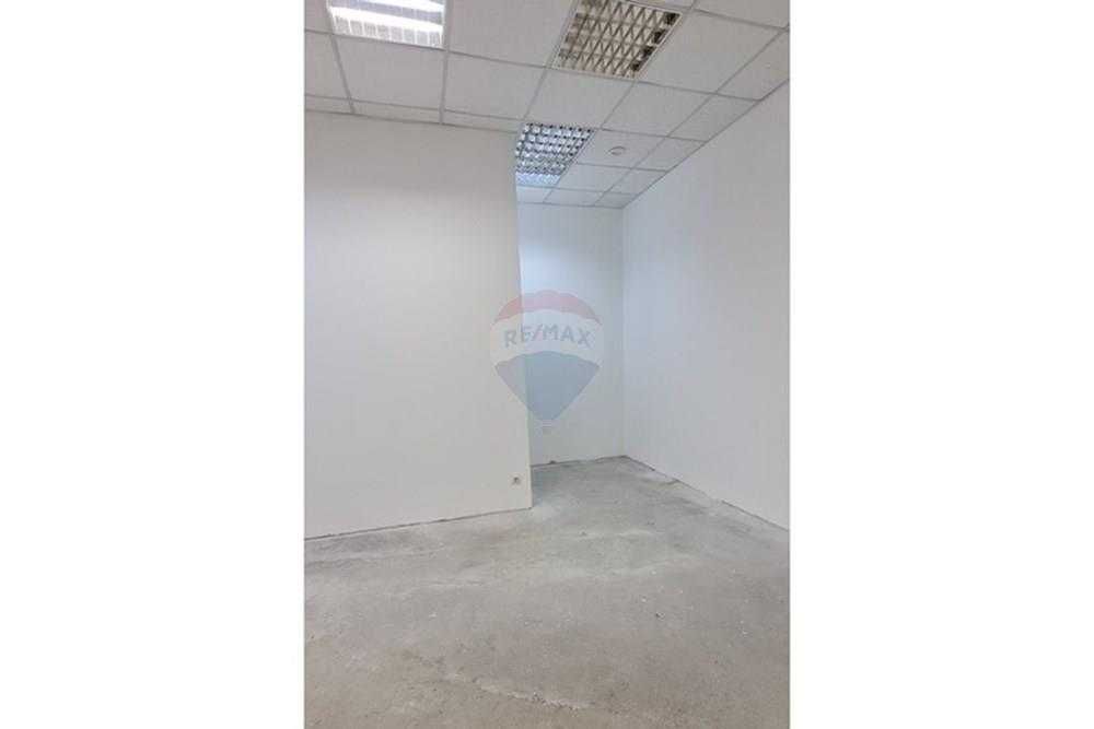 Продава се Офис в к.к. Пампорово - 242 кв.м за 6 €/кв.м - Снимка #18