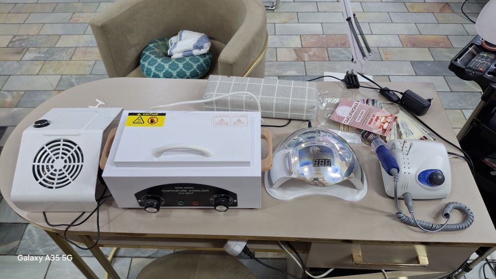 Начинающим мастерам маникюра все в идеальном состоянии