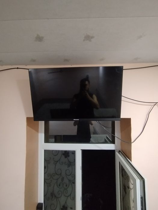 Telvizor 32 tali smart sotiladi HISANSE arginal ishlashlari zor aybi y