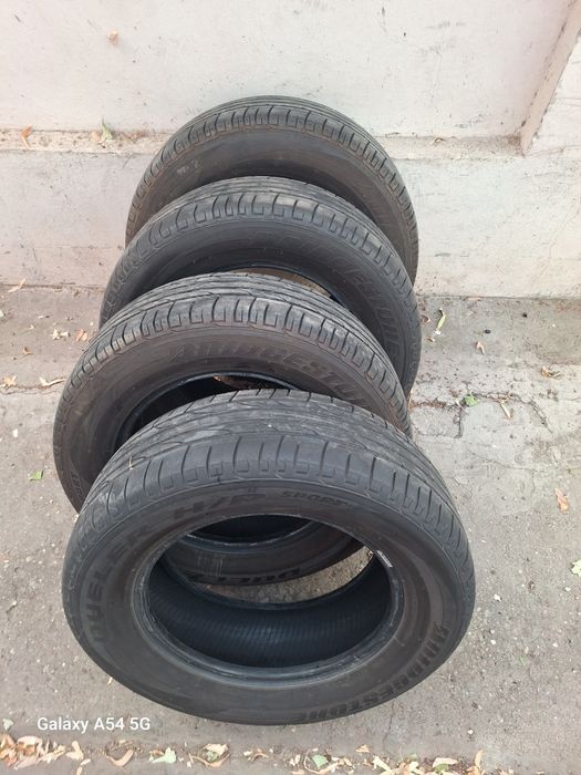 4бр 215/65/16 Bridgestone