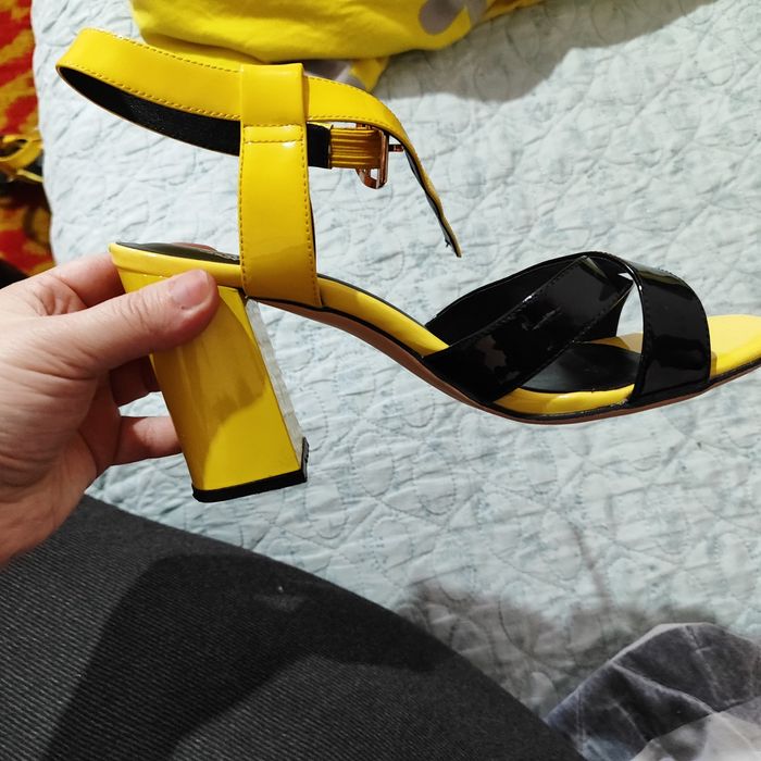 Обувь для девушки, размер 36-36,5 на узкую стопу, в отличном состоянии