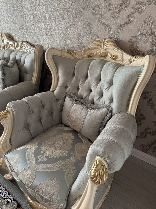 Комплект мягкой мебели