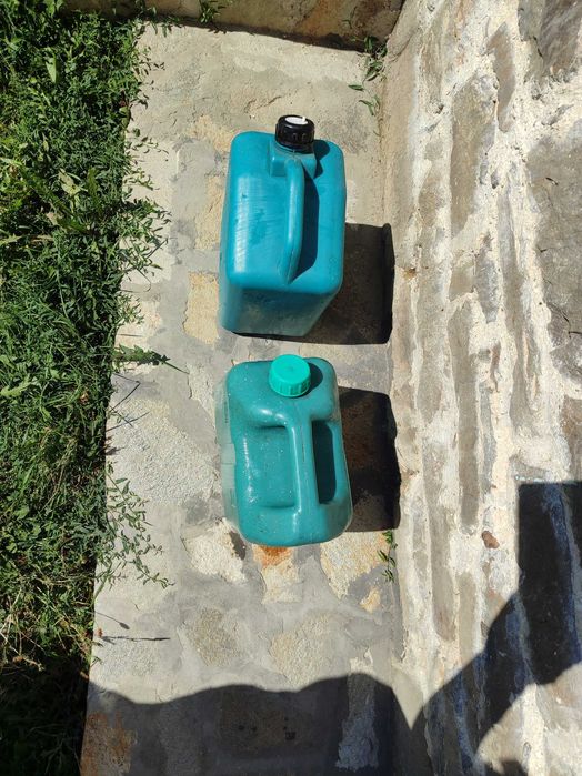 Пластмасови туби за вода