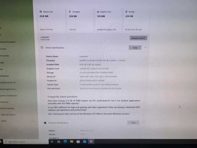 Компютър и Монитор Lenovo mini