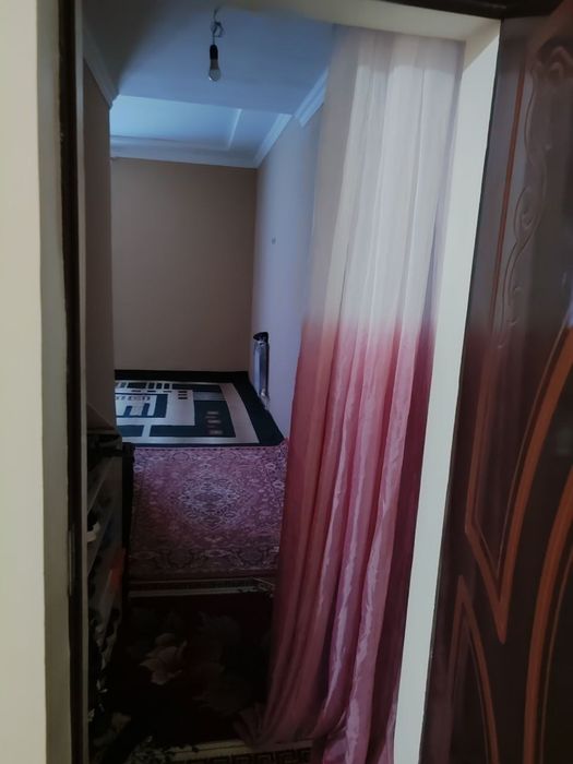 Uy ozimniki 1 sotix 3 xona ashxona 1xojat xona 1 xomom1