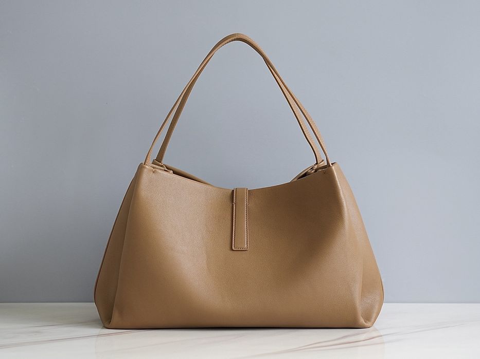 Geanta Salvatore Ferragamo 38cm, tip Premium