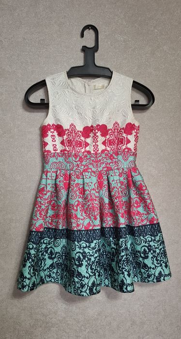 Платья для девочек на утренники