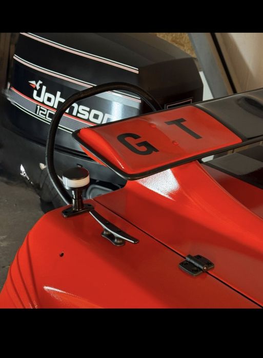 Vând barca Speedboat motor Johnson 120 impecabilă  preț  7850€
