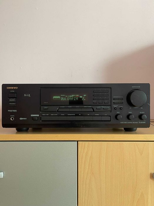 Аудиосистема – ресийвър Onkyo и CDP Kenwood