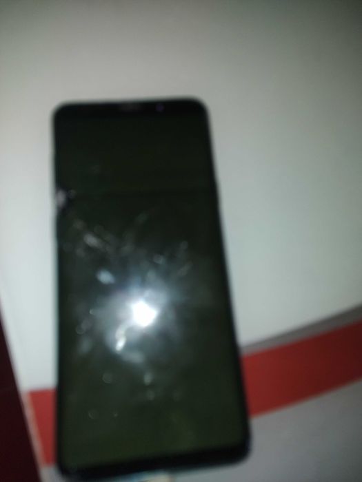 s9 plus cu display defect necesita schimbare