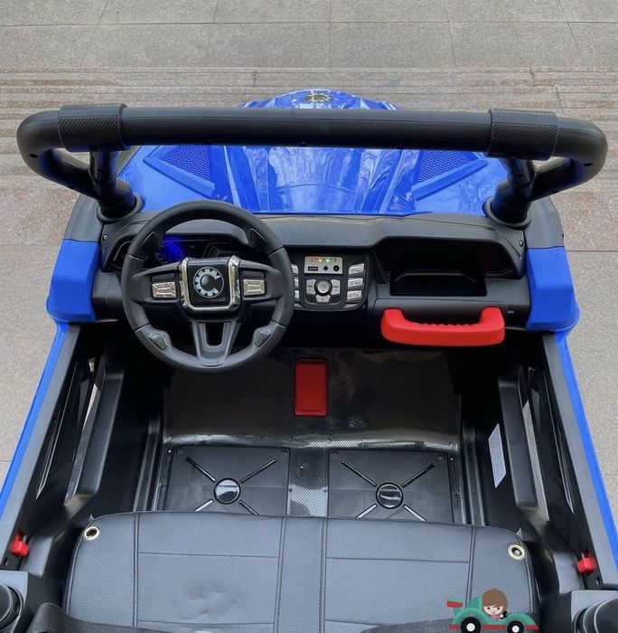 Продам детскую машину большую.