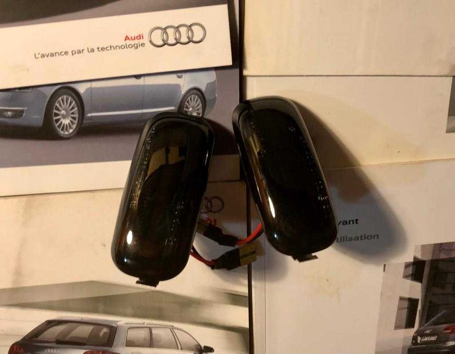Set 2 bucati semnalizari aripa laterale AUDI A3-A4-A6