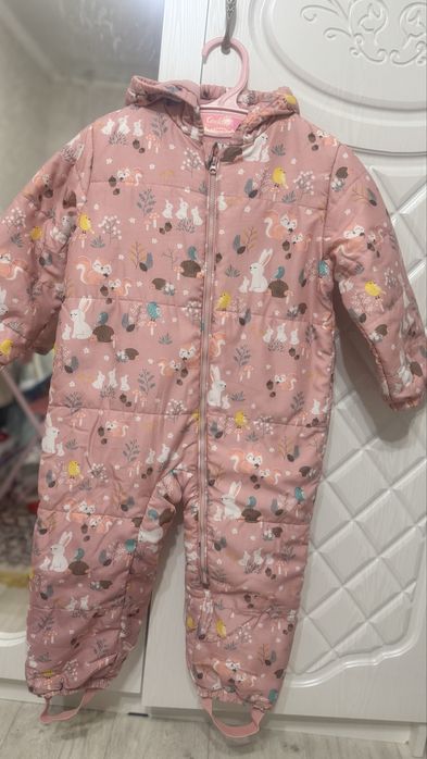 Продам детский комбинезон на девочку!