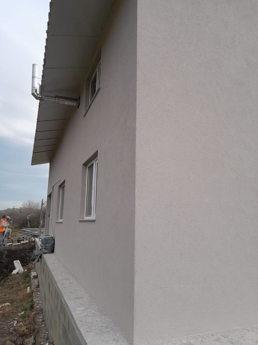 Plintă decorativă, piatră, montaj, finisaje