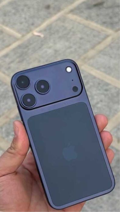 Продам айфон хр в корпусе 17 про 256 гб ОБМЕНА НЕТУ!