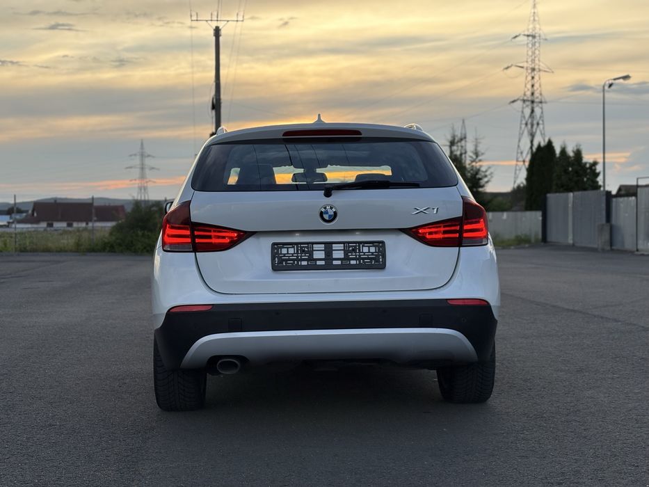 BMW X1 2012 — imagine 3