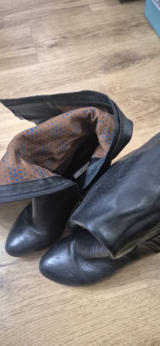 Cizme marime 36.5 noi fara eticheta Geox si cizme blana scurte