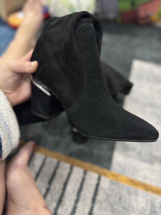 Продам женские сапоги