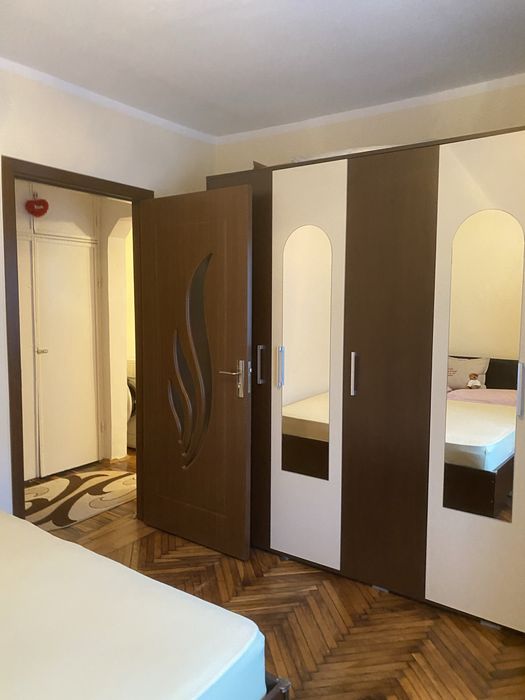 Ap cu 2 camere de vanzare ( piata mica)