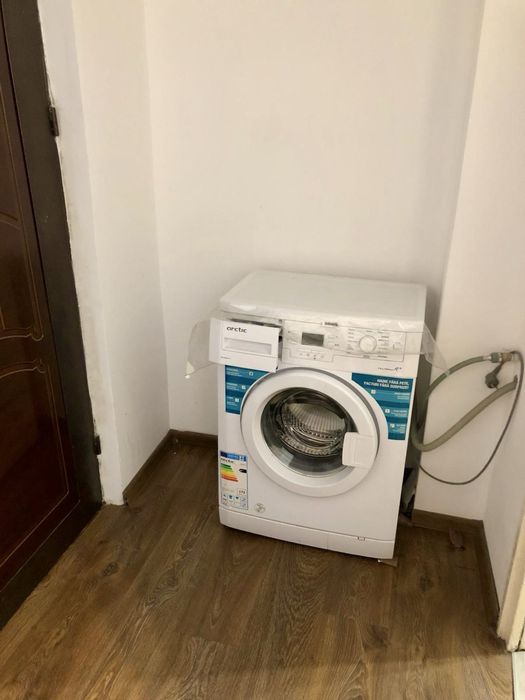 Închiriez garsonieră intrare Obcini