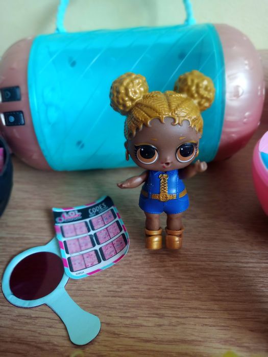 Лот Lol  играчки