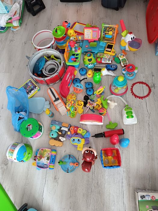 Tricicleta,motociclete,masini,scaun masa,premergator,plusuri jucarii