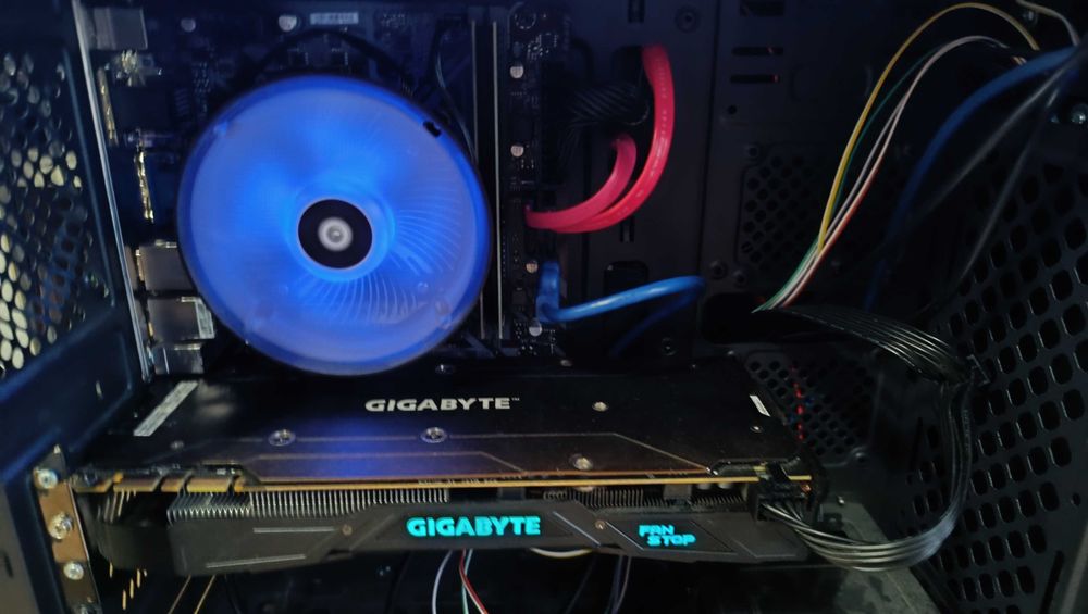 компютър за игри - Core i5-9500 - GTX 1070 8GB - 16GB DDR4 - SSD - HDD