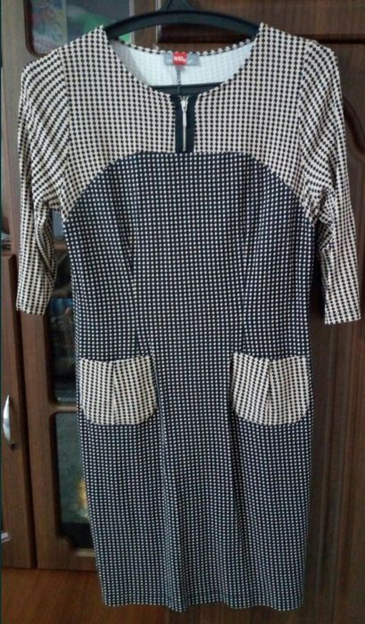 Продам два платья