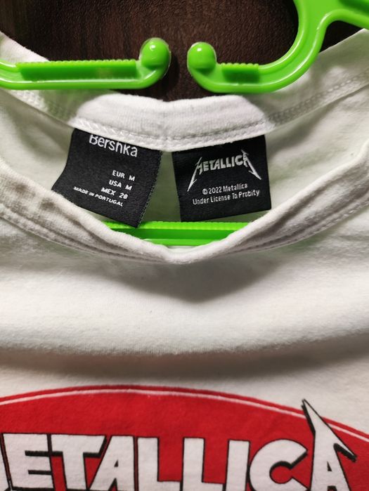Кроп топ тениска Metallica, М размер