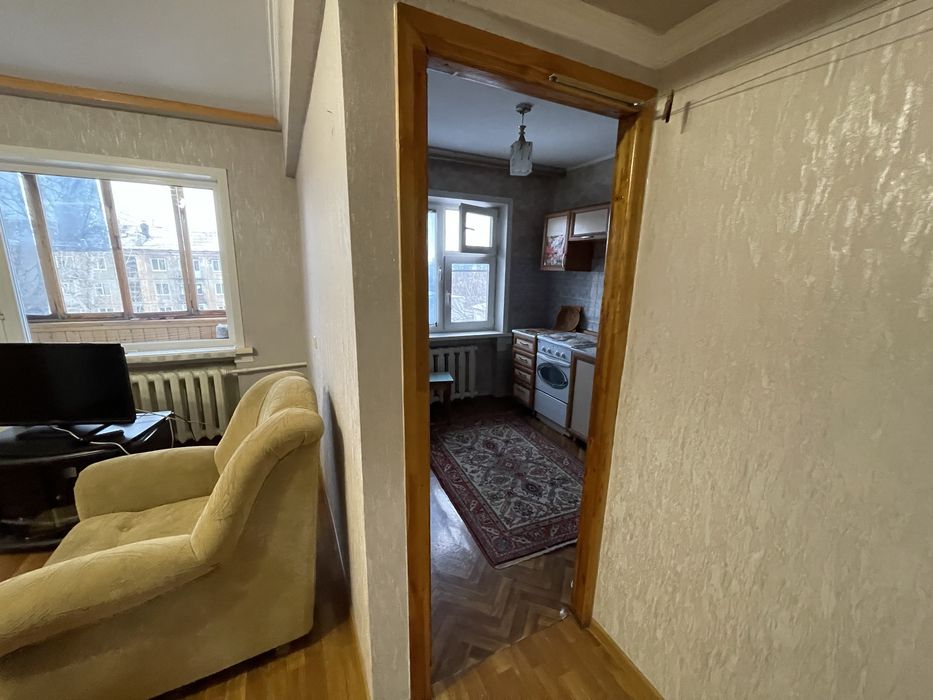 Продам 2шку на Мызы 25