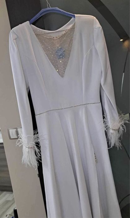 Официална рокля