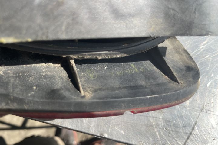 Lampa / Tripla stop dreapta pe aripa 9402925 / 9 402 925 BMW Seria 3