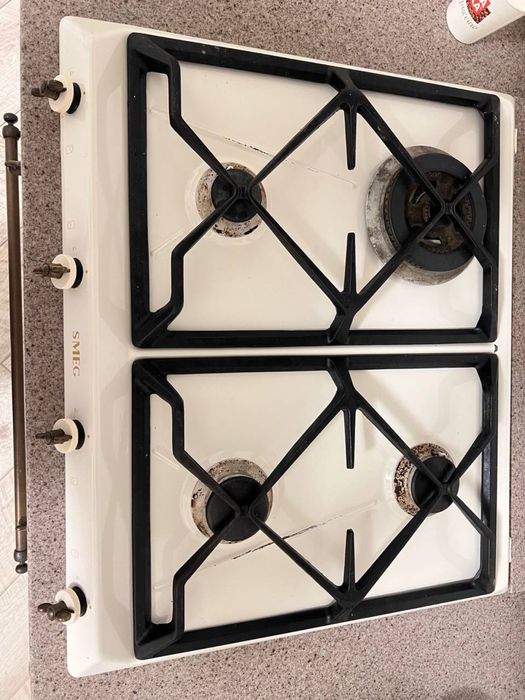 Продается варочная панель SMEG бежевая