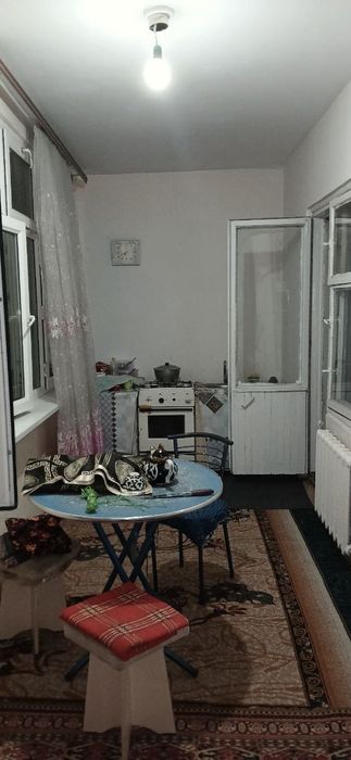 Юнусабад 10 квартал. Продается квартира  2/4/5