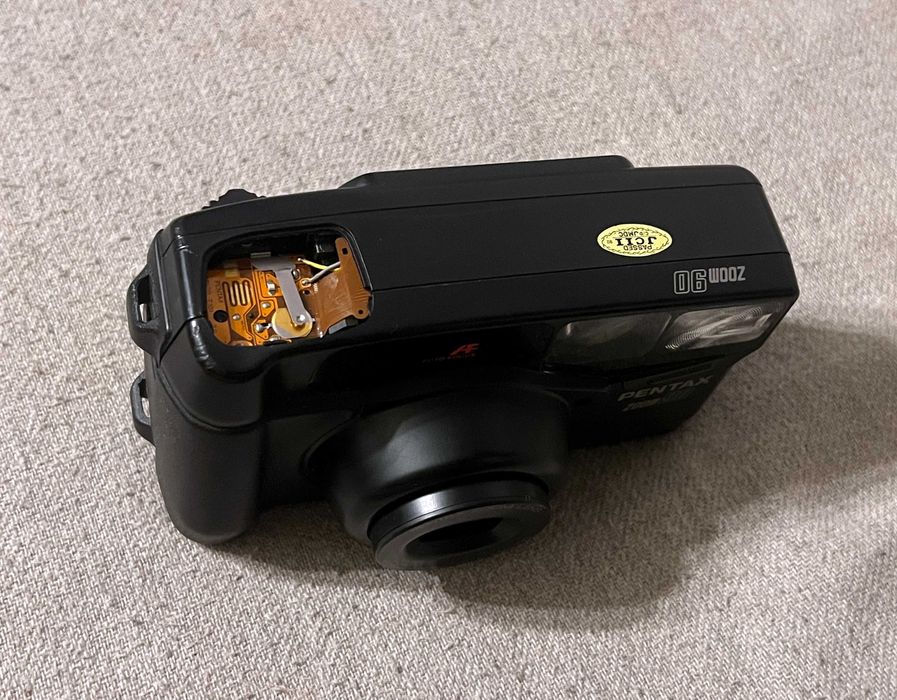Aparat foto vintage Pentax Zoom 90 autofocus functio lipsa capac buton