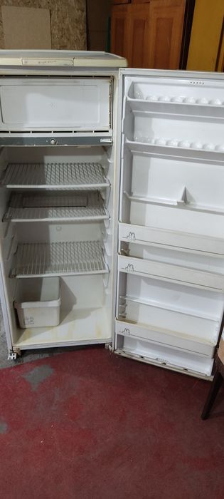 Продам холодильник Бирюса