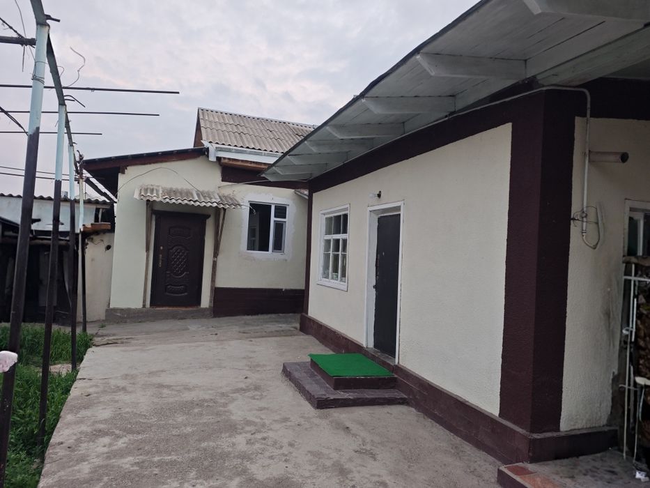 Срочно продам 2 дома на одном участке