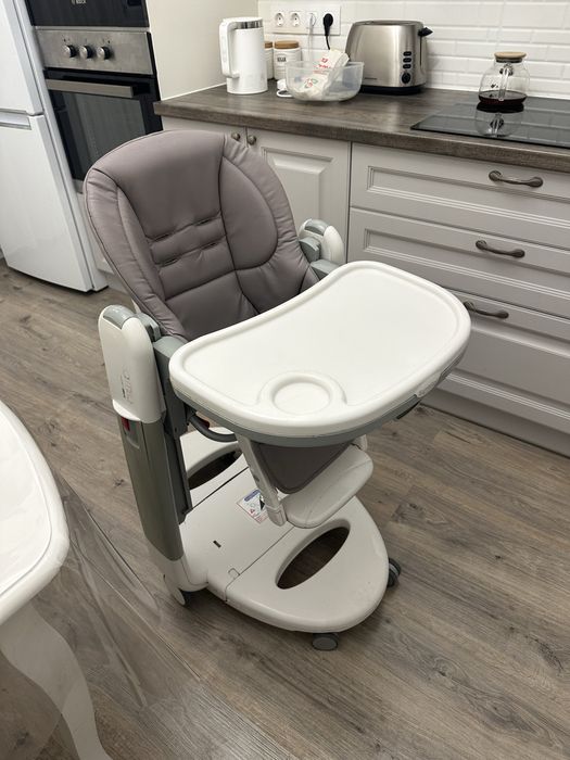 Стульчик для кормления Tatamia