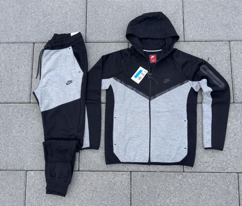Trening Nike Tech Negru Gri Set complet
