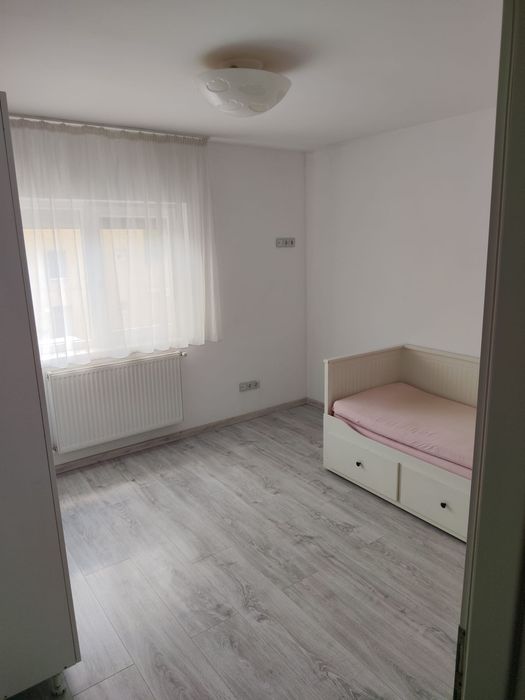 Vand ap 2 camere Pb etajul 1