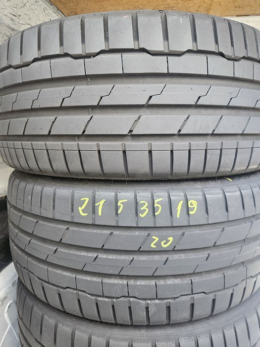 Гуми 215/35/19 дот20