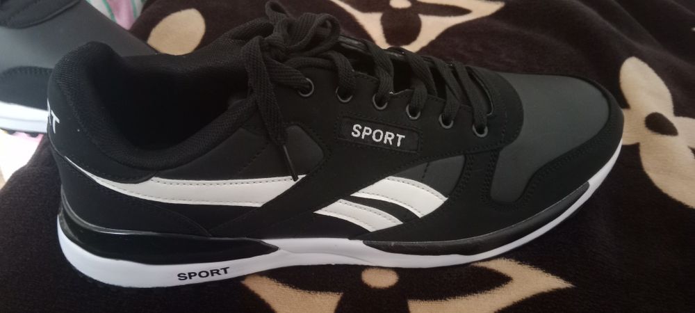 Кросовки очень хорошего качества