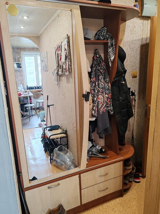 Прихожая с зеркалом